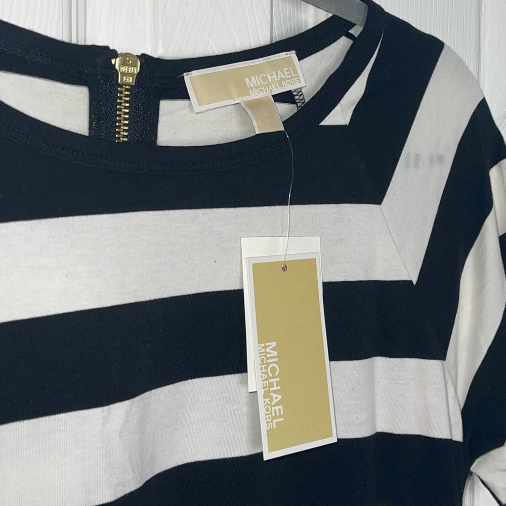 Stripped midi dresses